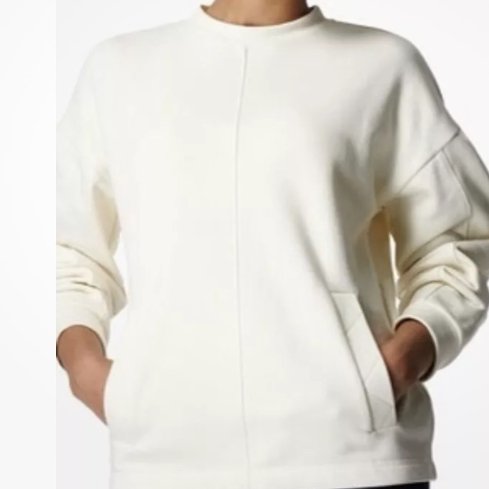 Sweaty Betty London LowTides sweatshirt ivory M EUC drawstring back